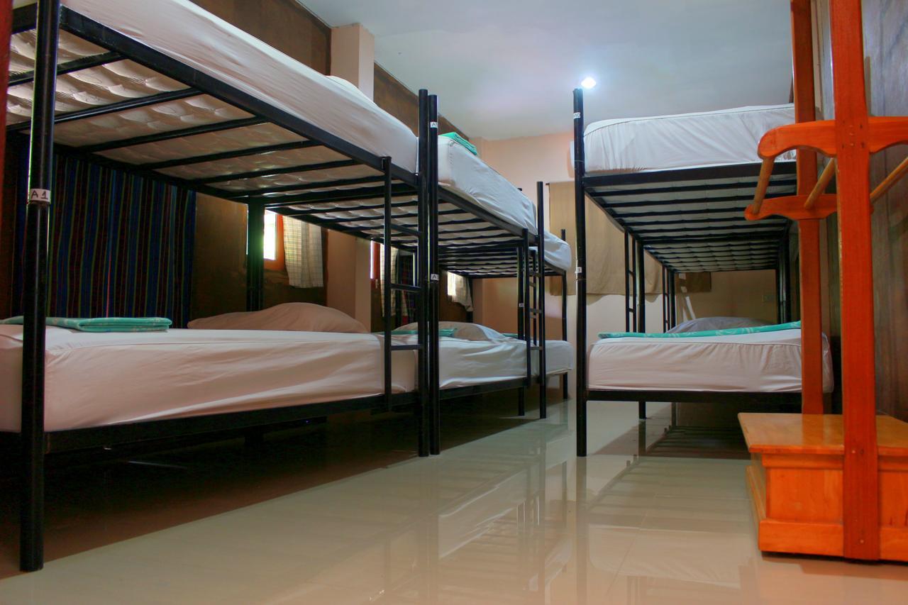 Love Station Hostel Baan Tai Exterior foto