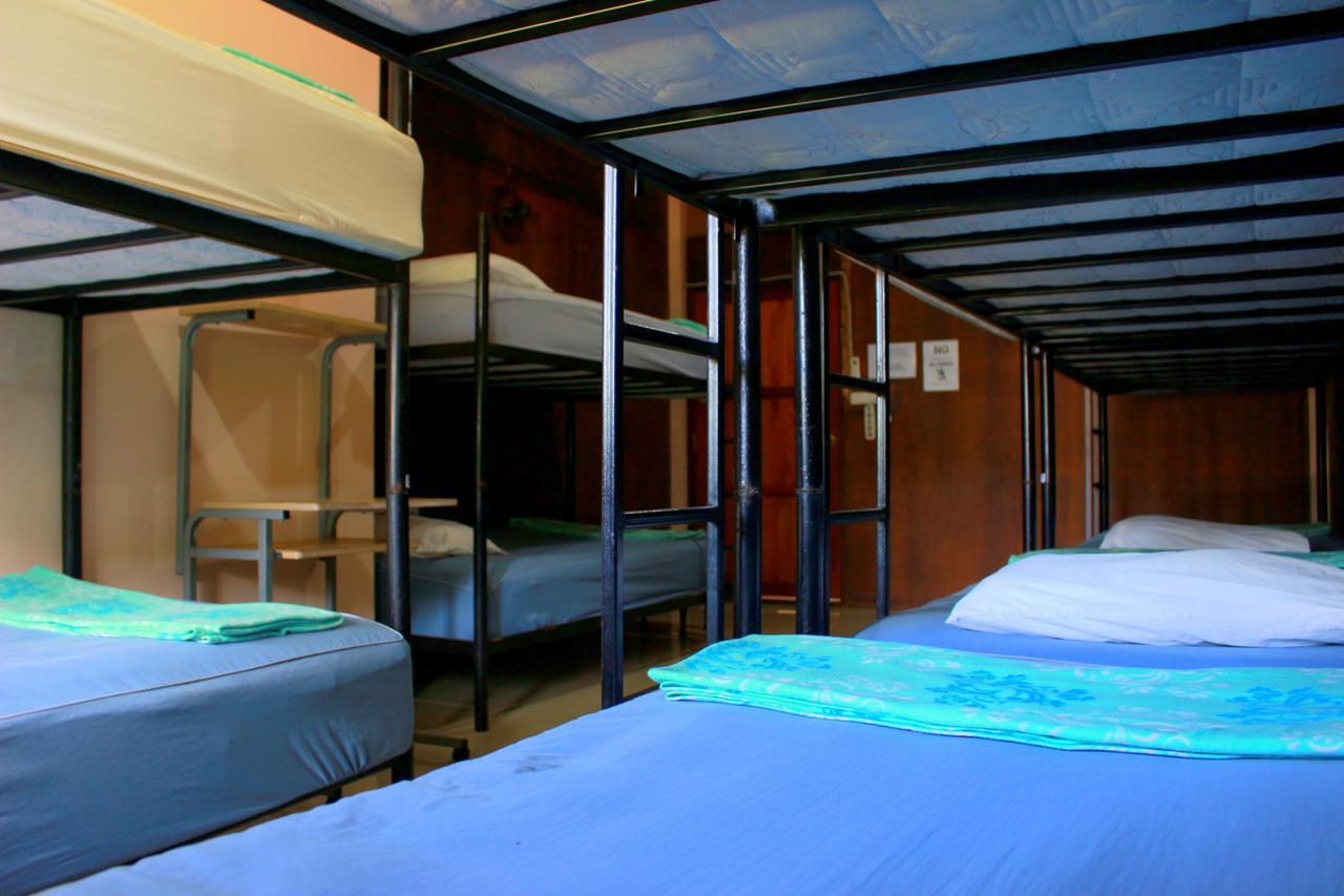 Love Station Hostel Baan Tai Exterior foto