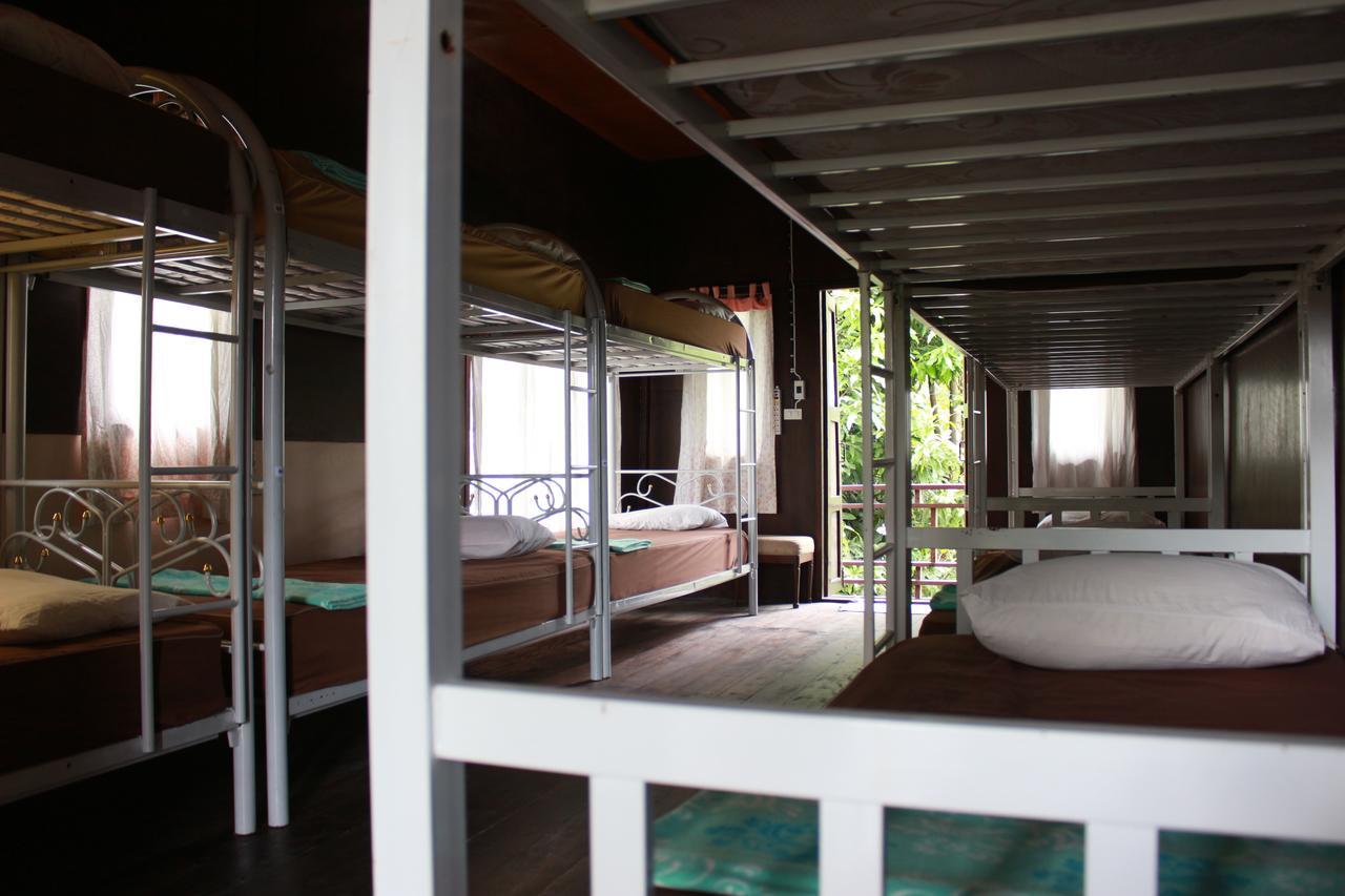 Love Station Hostel Baan Tai Exterior foto